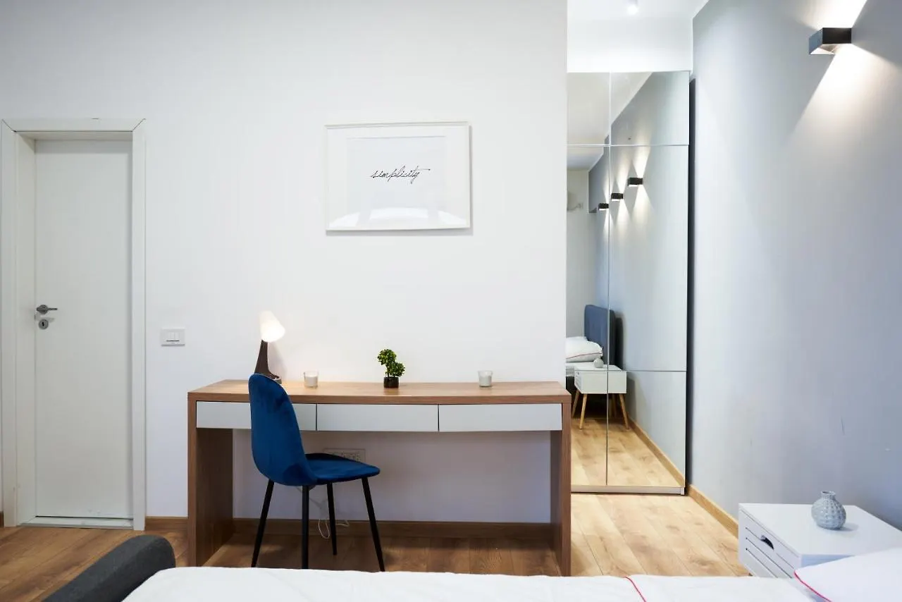 アパート Minimalist Design Apartament In Magheru ブカレスト ルーマニア