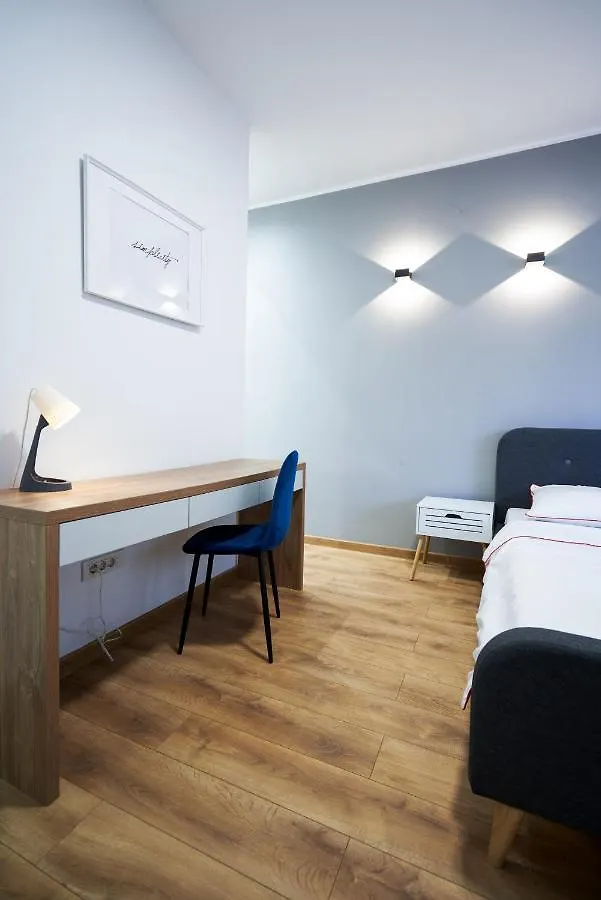 Minimalist Design Apartament In Magheru ブカレスト アパート